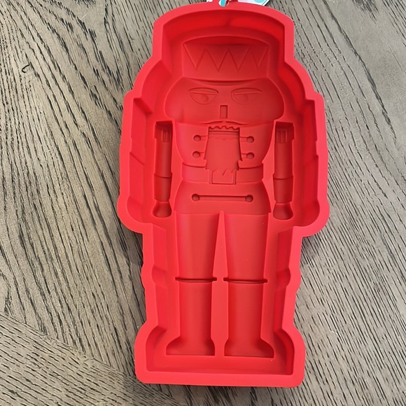 Christmas Nutcracker Silicone Cake Mold Large Red Winter Holiday Bakeware Craft - Picture 2 of 3